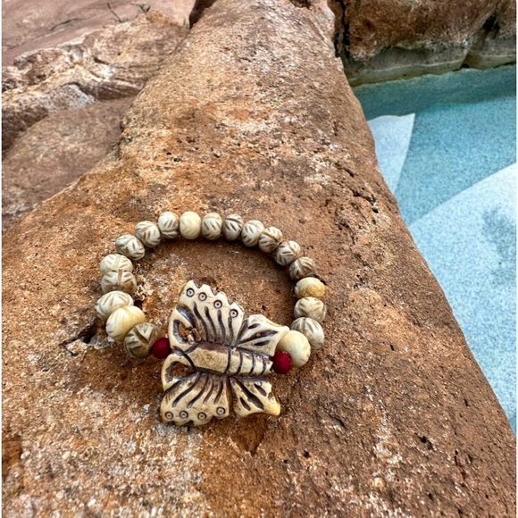 Women’s Butterfly Bracelet - Picture 2 of 2